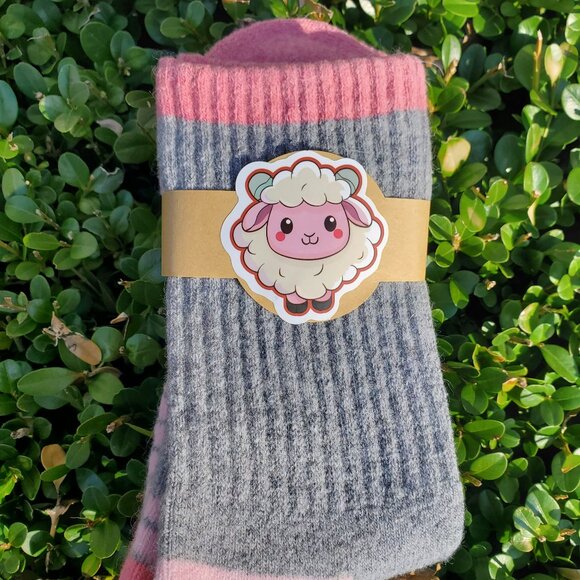 70% Merino wool hiking socks - Picture 1 of 2